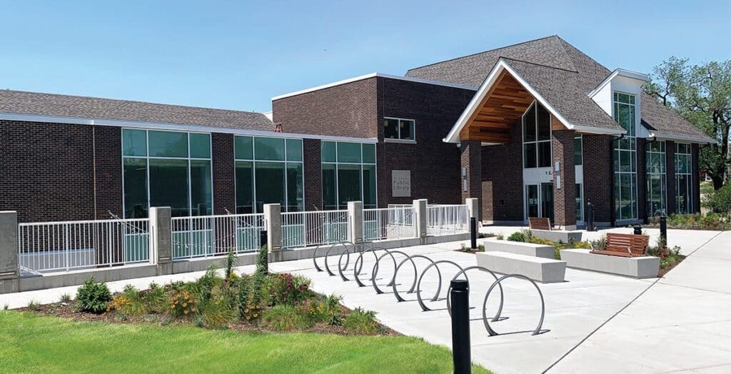 Entrance to the St Charles Public Library